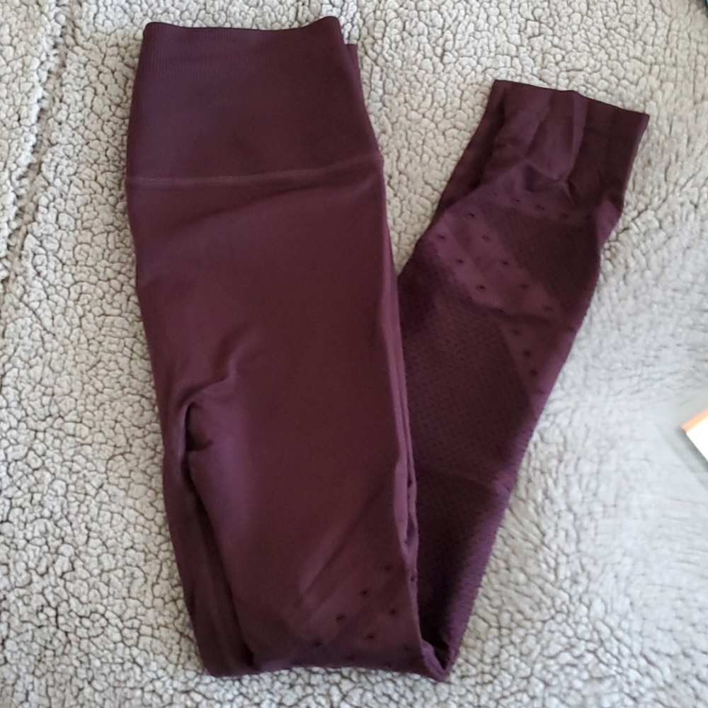 NWOT- Seamless leggings